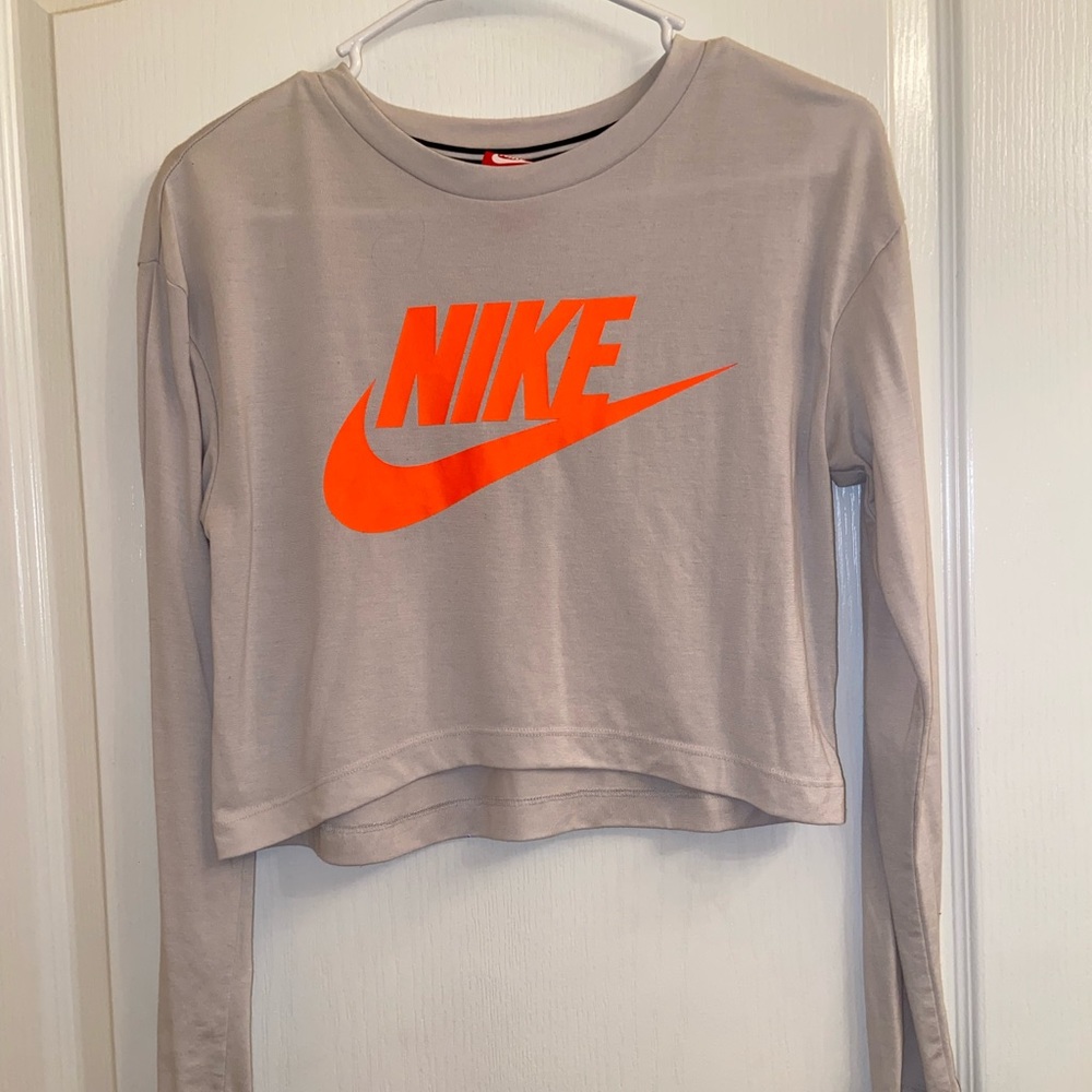 Cream Nike Long Sleeve - Picture 1 of 6